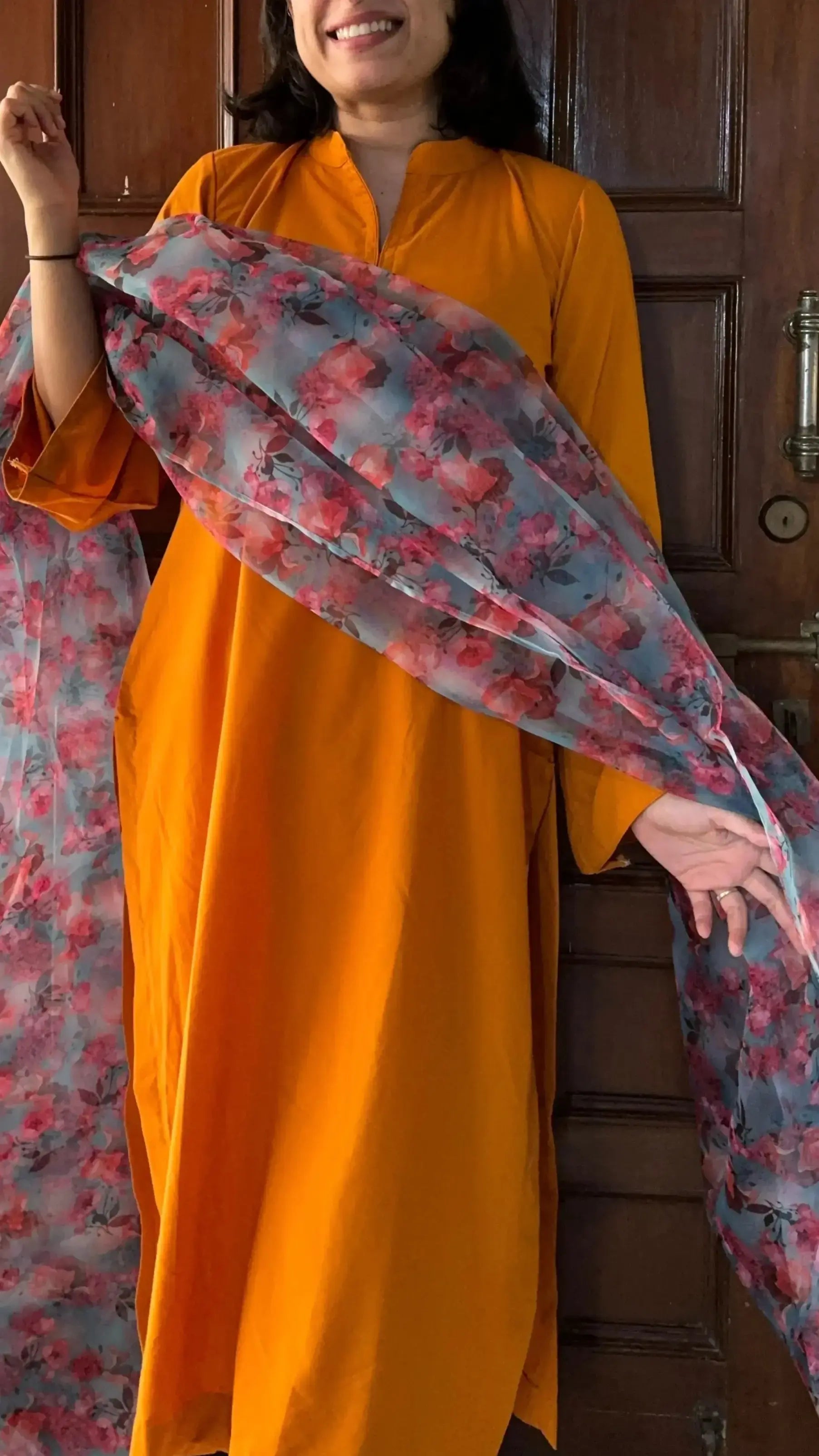 SOLIDS Saffron Set in oversized fit