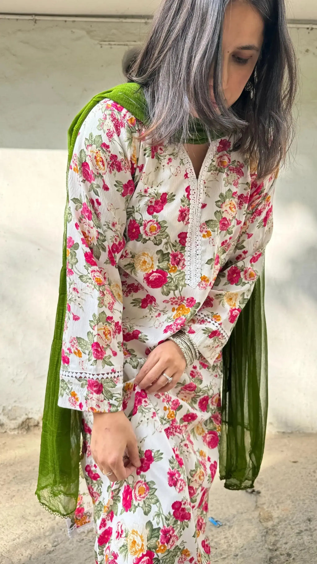 Kiyari Suit Set in Middle Eastern Fit