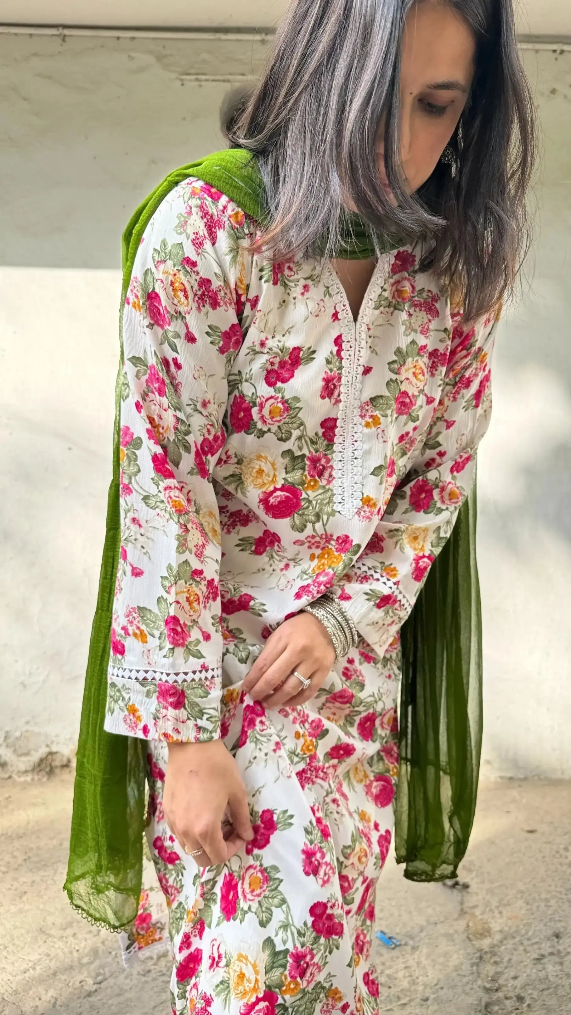 Kiyari Suit Set in Middle Eastern Fit