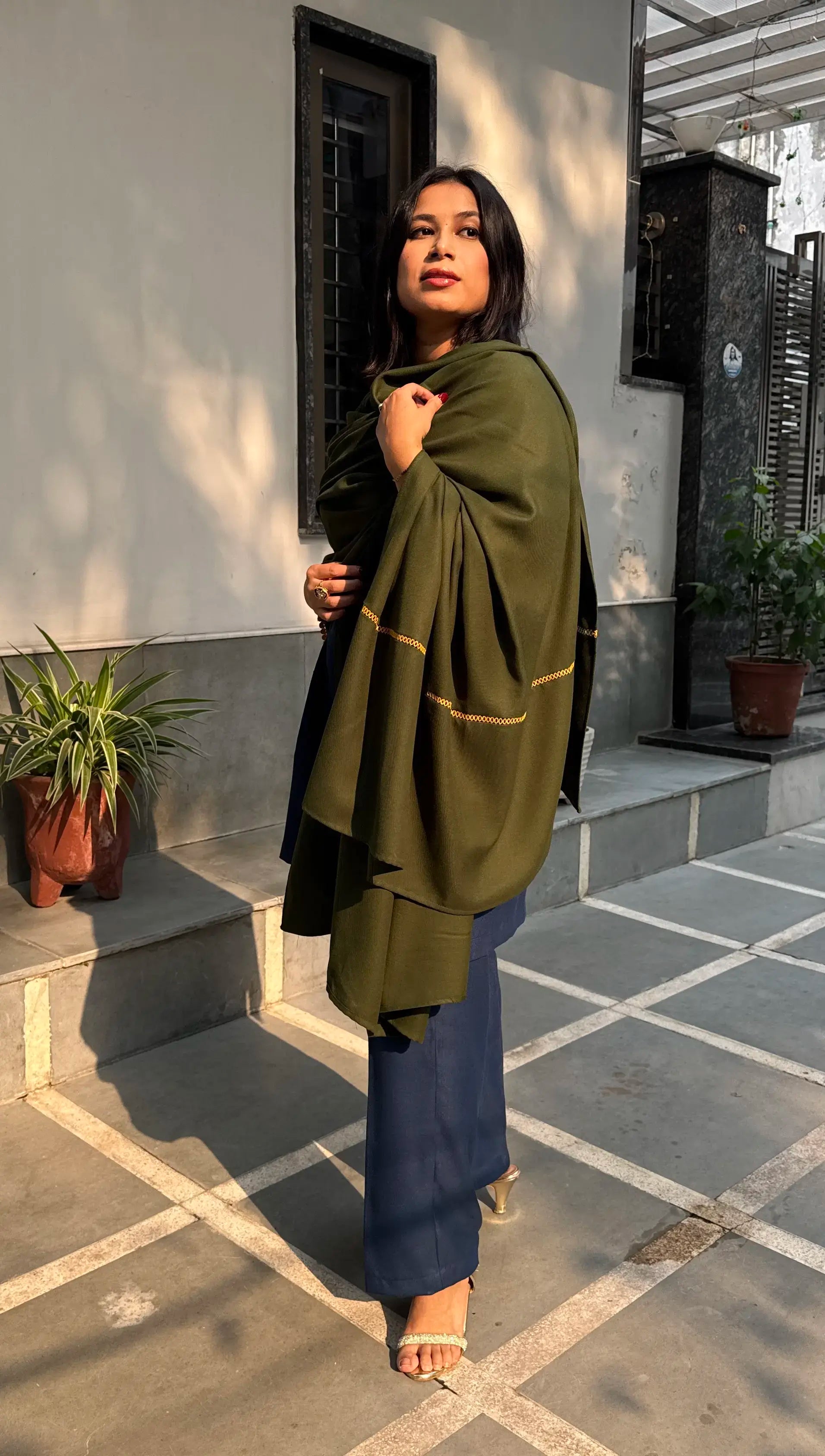 Dhaaga Navy Blue Winter Kurta Set with Pashmina Shawl
