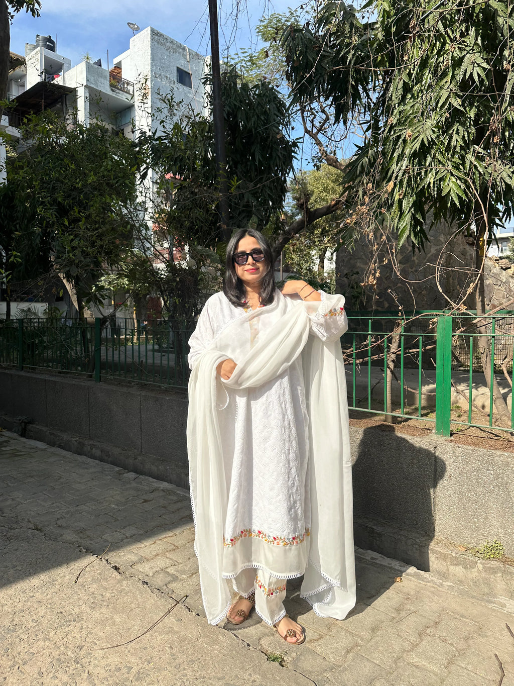 Afreen White Embroidered Kurta Set Long by Pyoor – Loose-fit kurta with colorful embroidery details.