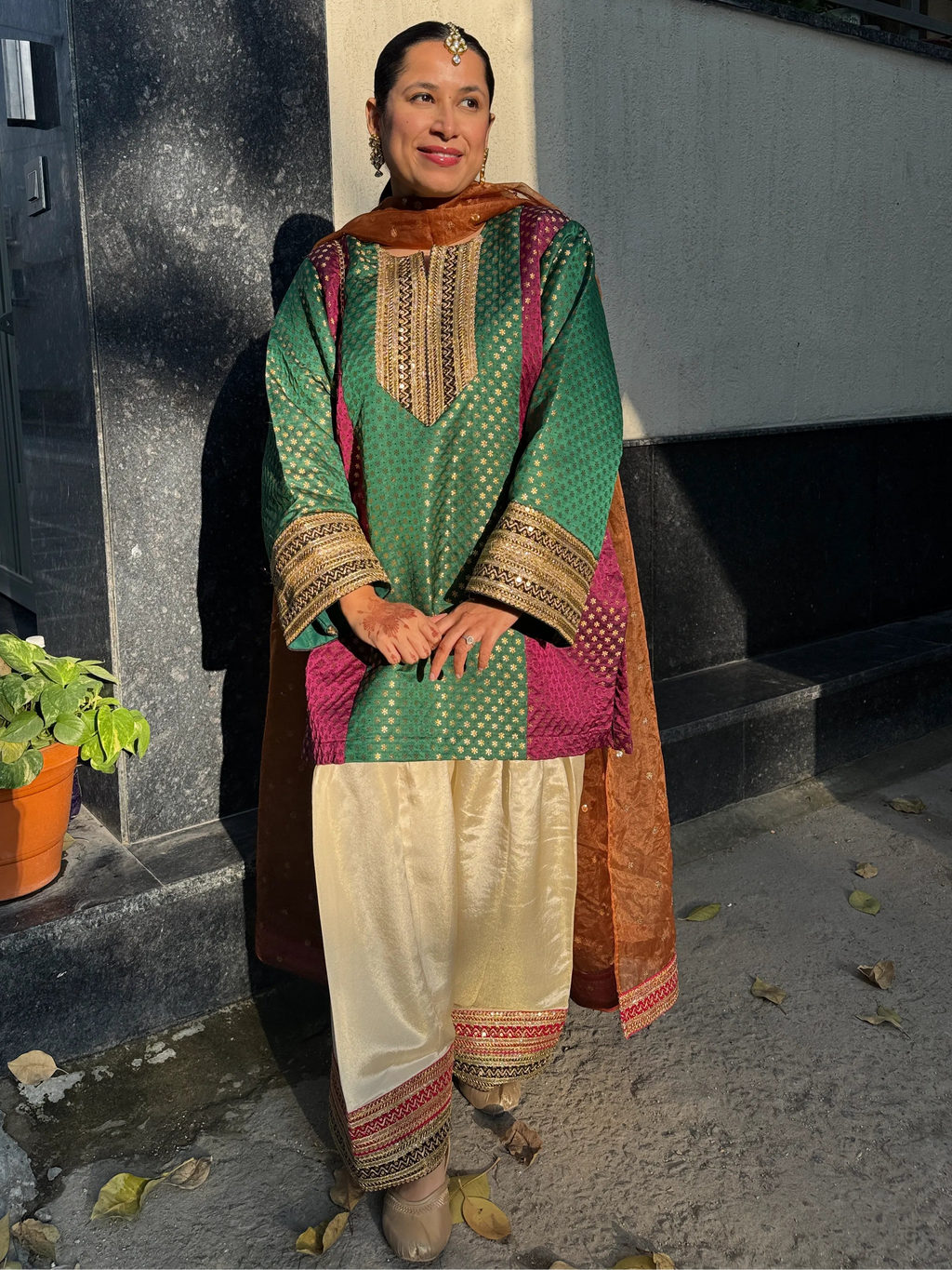 Alizeh Colorblock Farshi Set by Pyoor in signature oversized fit