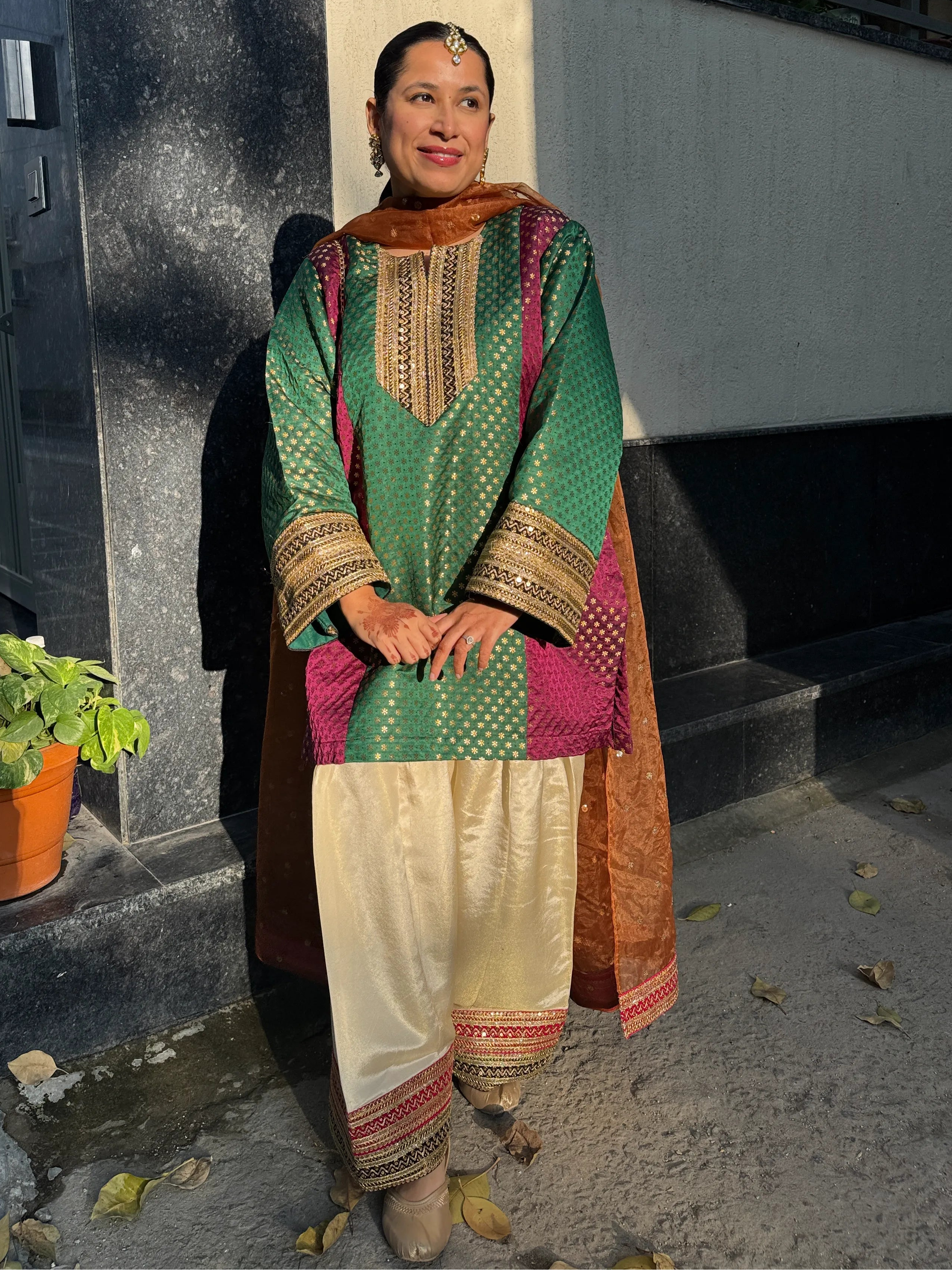 Alizeh Colorblock Farshi Set by Pyoor in signature oversized fit