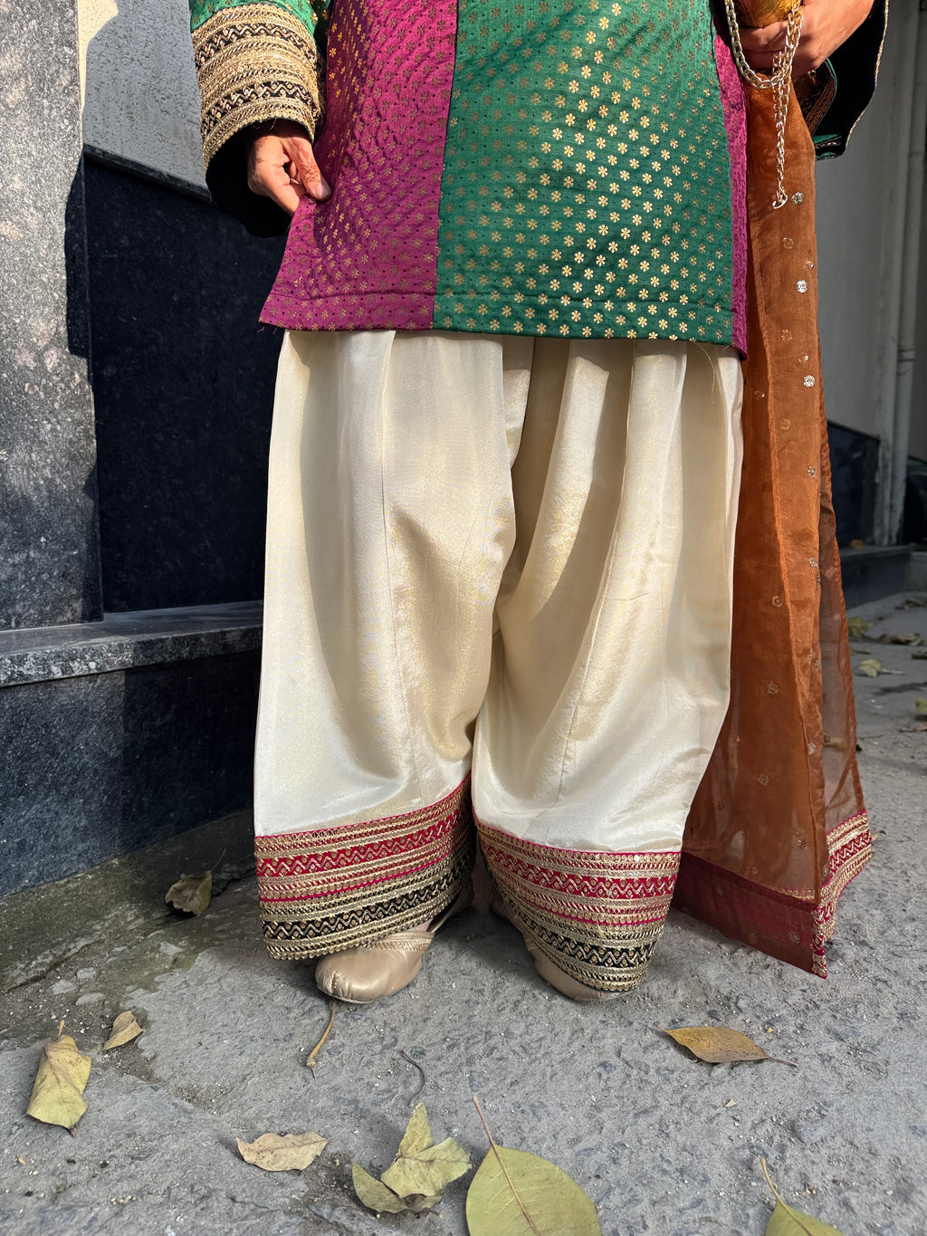 Alizeh Colorblock Farshi Set by Pyoor with organza dupatta styling