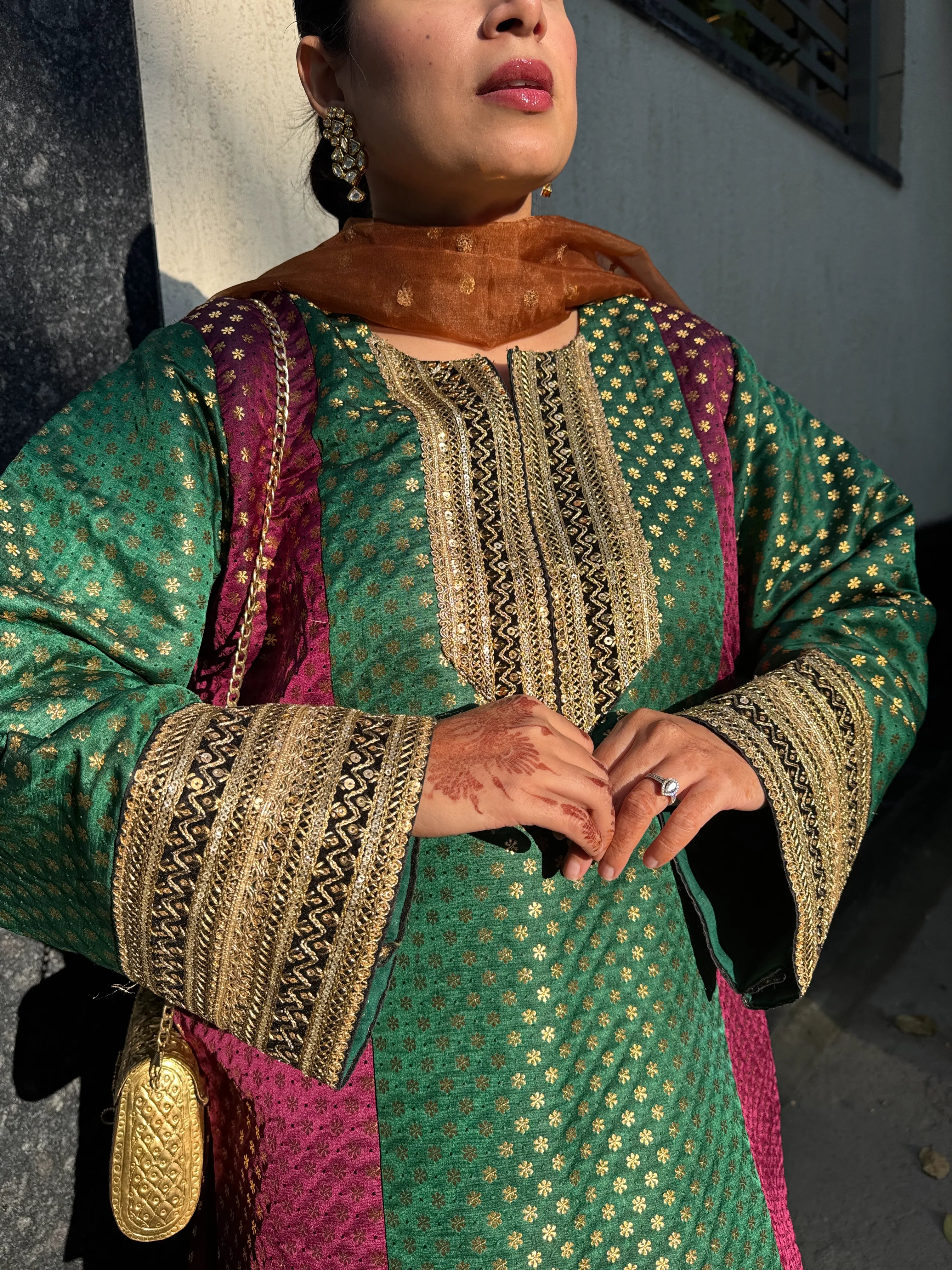 Pyoor Alizeh Colorblock Farshi Set highlighting embroidery work