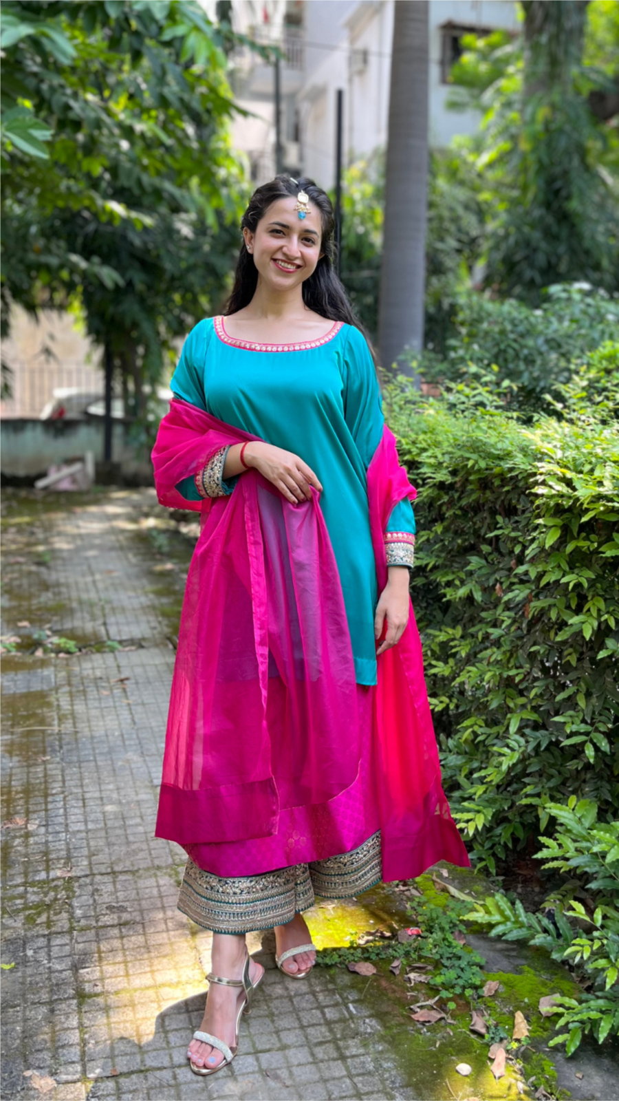 NOOR' Middle Eastern Fit Silk & Brocade set