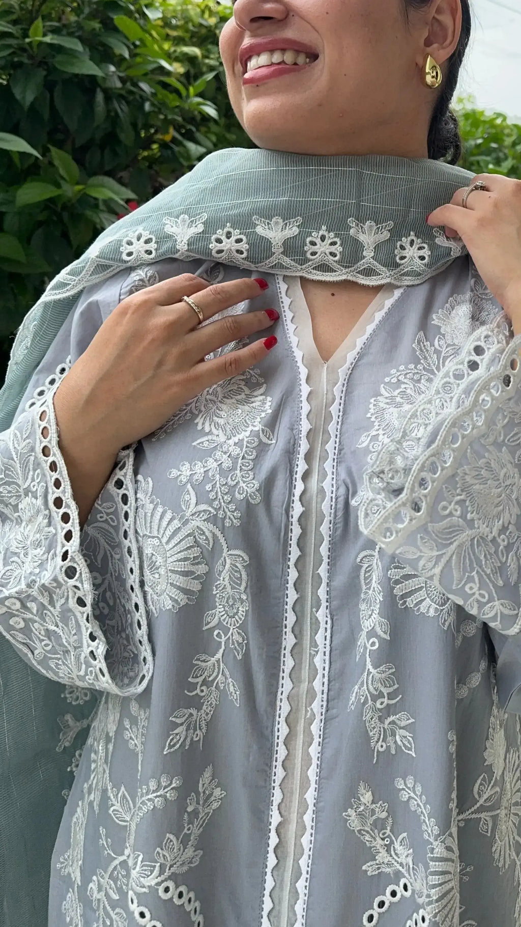 Pyoor Delilah Suit Set with relaxed oversized silhouette and contrast dupatta