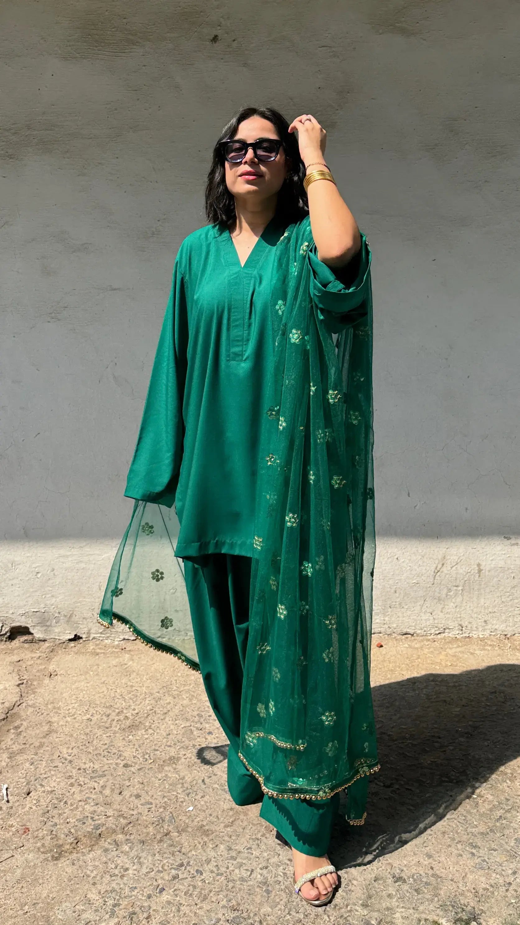 Pyoor Solids Emerald Farshi Suit Set – traditional green suit with graceful Farshi salwar.