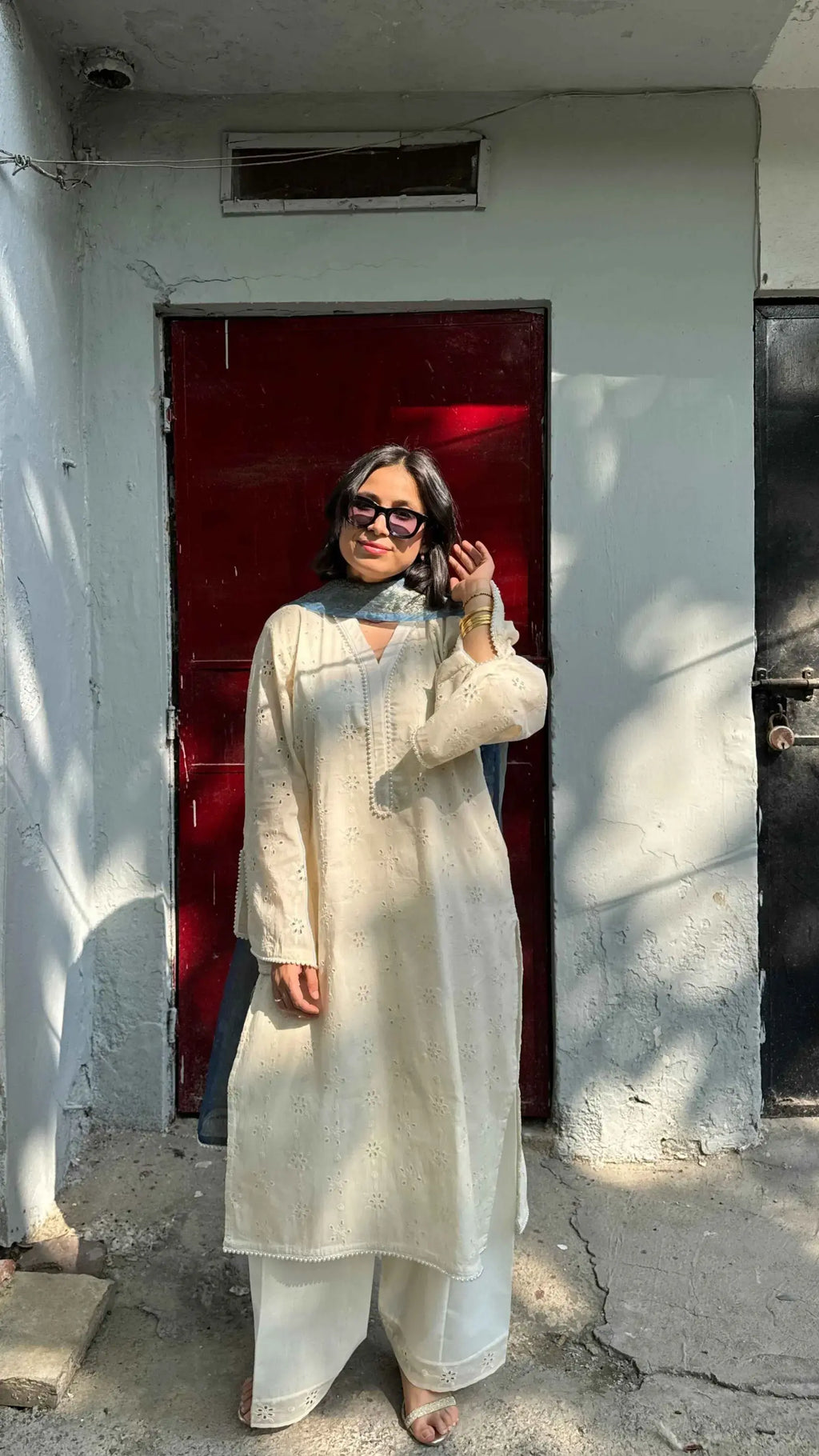 Pyoor Hakoba Farshi Salwar Suit Set in oversized fit with lace sleeves and organza dupatta