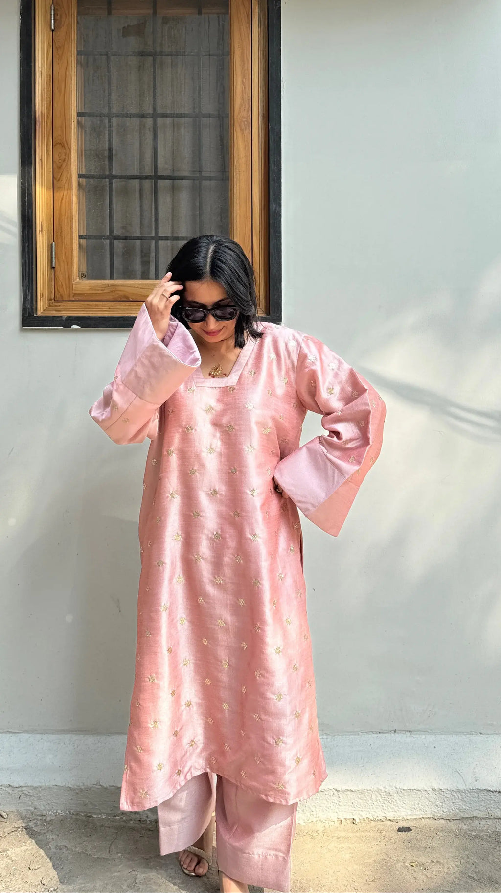 Onion pink Jugnu Silk Farshi Salwar Suit Set, graceful oversized silk kurta set by Pyoor.