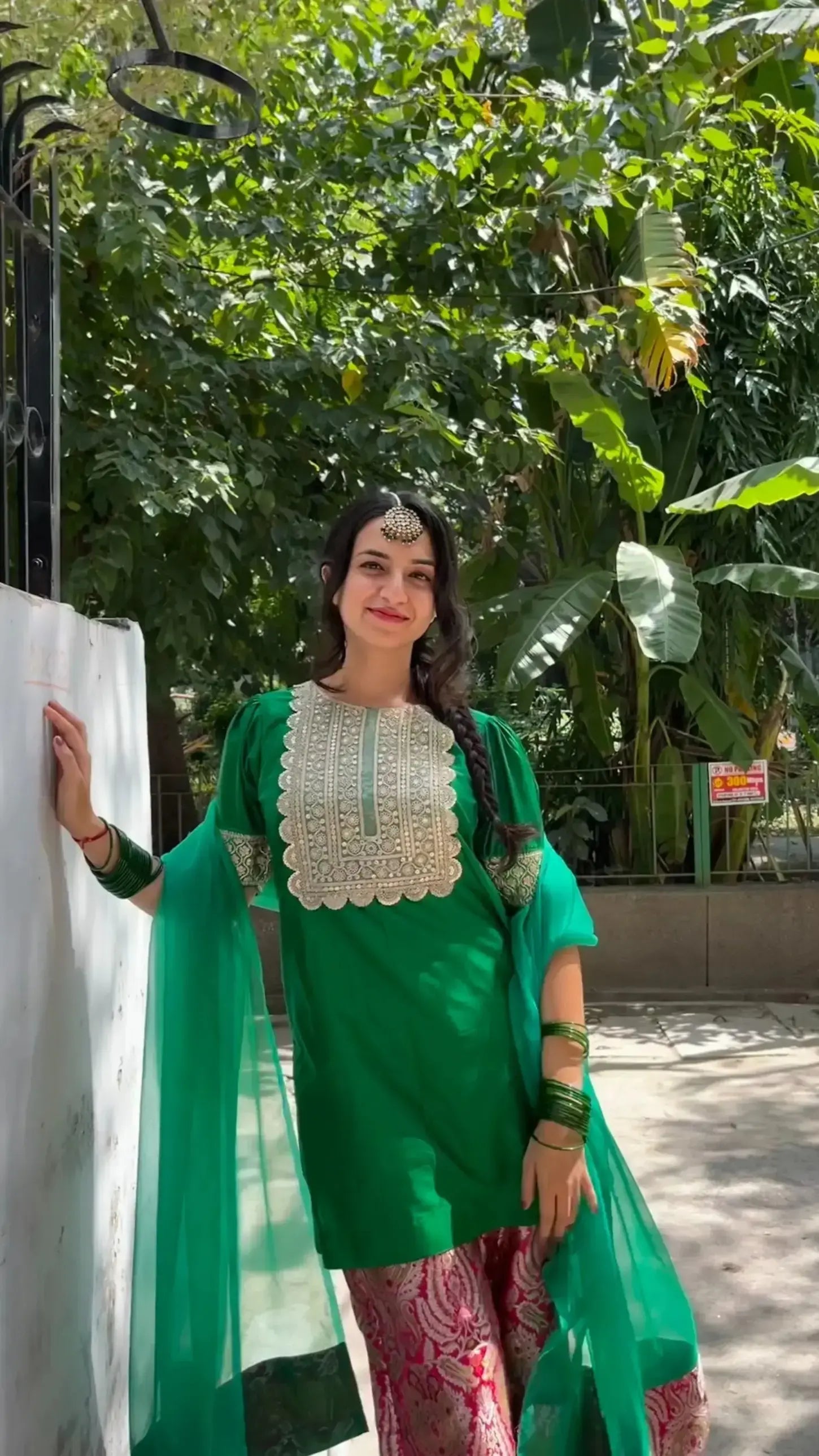 GULDASTA' Silk Brocade Set with Dupatta