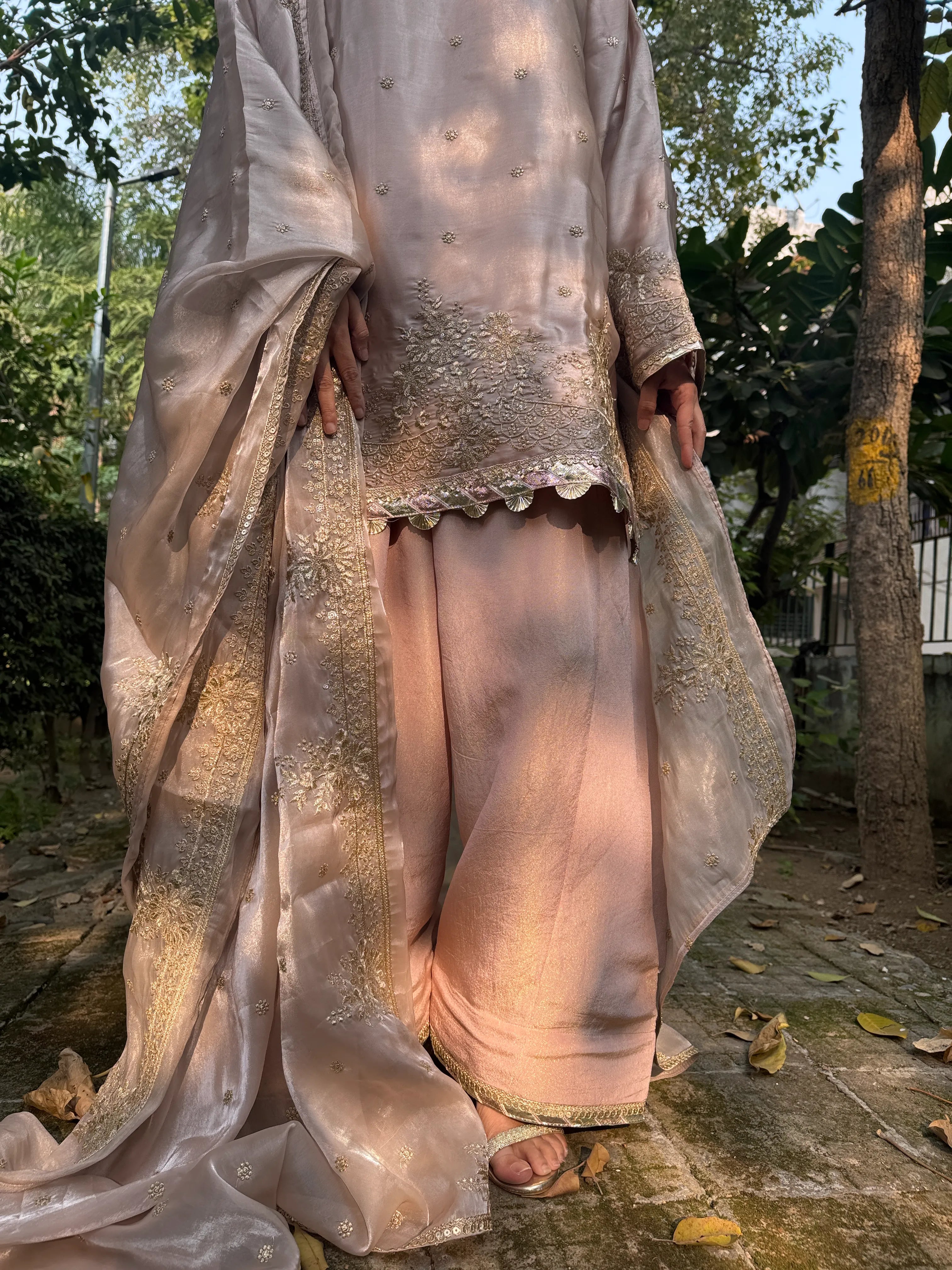 Nazakhat Embellished Farshi Suit Set by Pyoor with classic tissue salwar and kurta