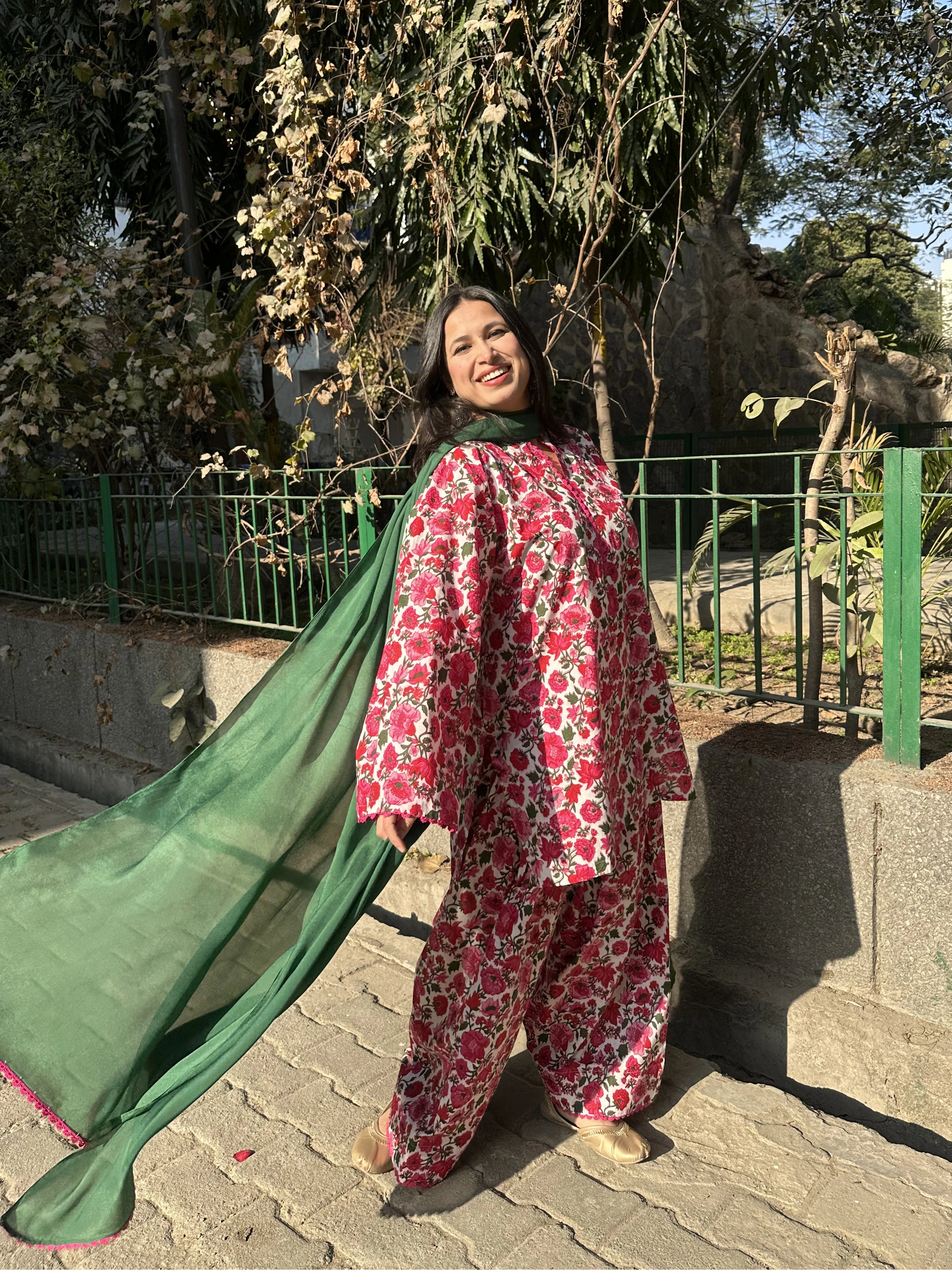 Nooria Floral Farshi Set by Pyoor highlighting cotton fabric and lace accents