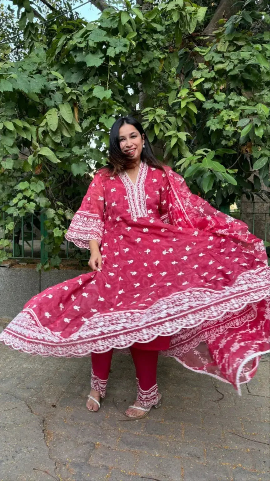 Pyoor Pakeeza Organza Suit Set of 3 - RED with Anarkali organza shirt and lace-detailed dupatta