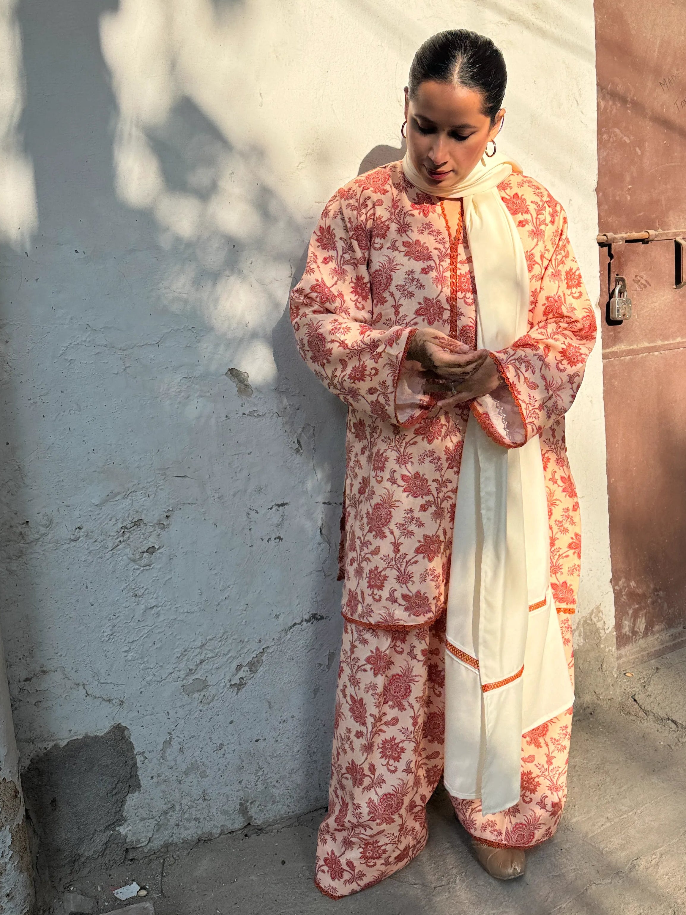 Pyoor Peach Winter Bloom Pashmina Set in soft winter fabric with relaxed silhouette