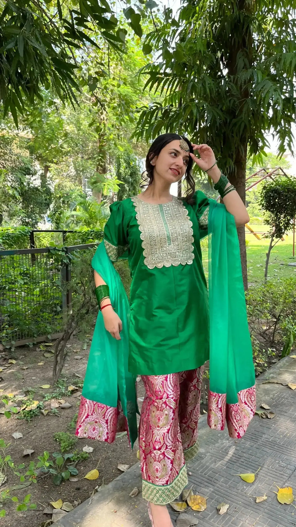 GULDASTA' Silk Brocade Set with Dupatta