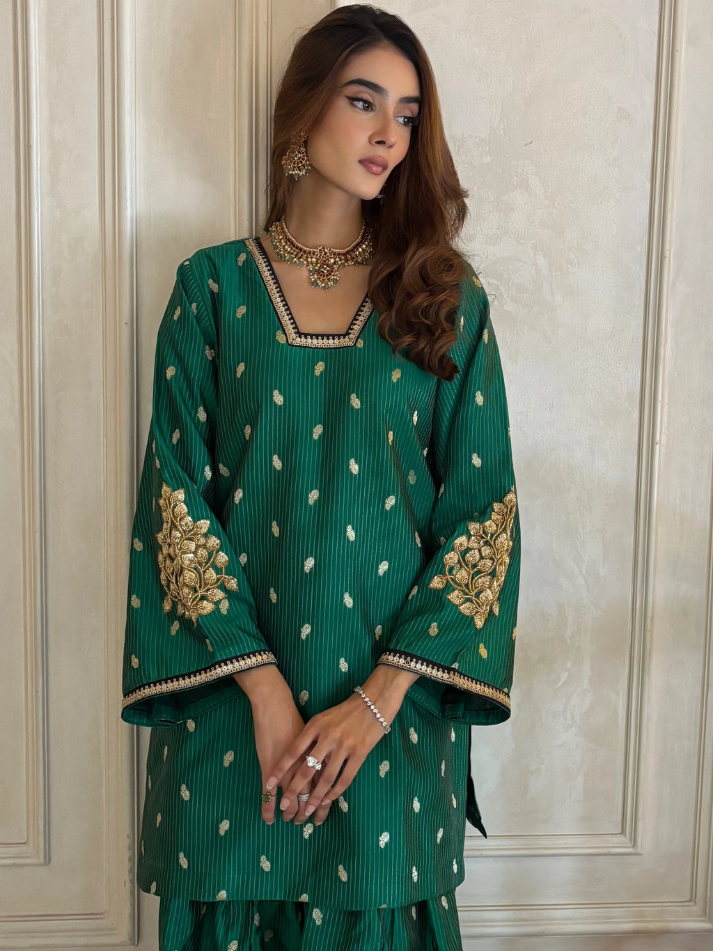 Pyoor Saira Green Brocade Co-ord Farshi styled with farshi salwar