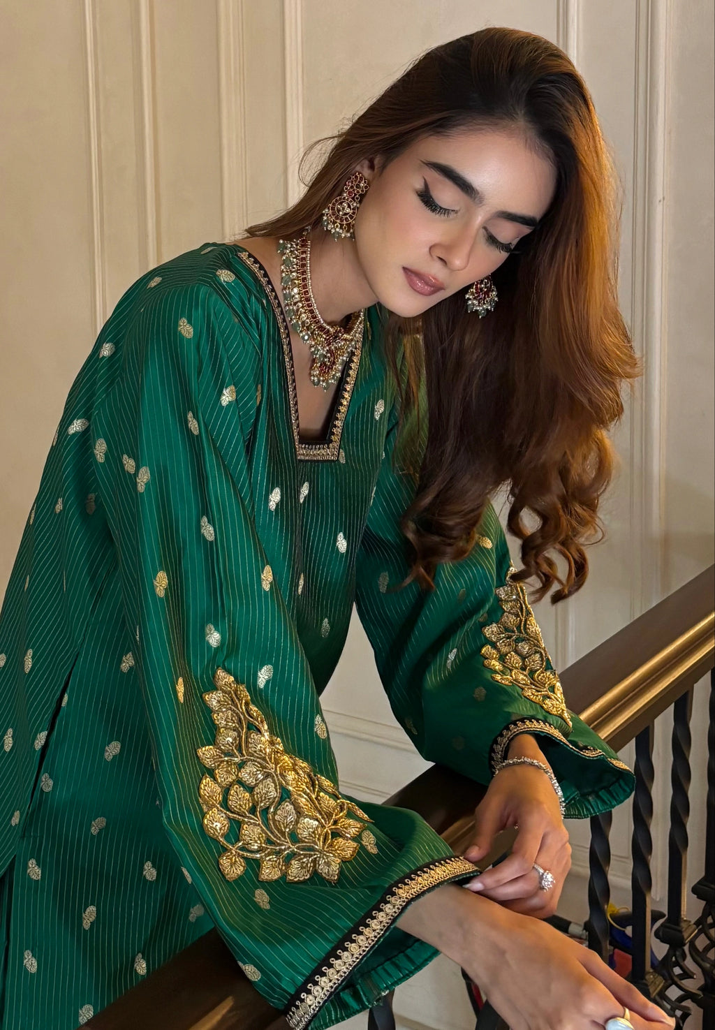 Saira Green Brocade Co-ord Farshi showing lace and zardosi detailing
