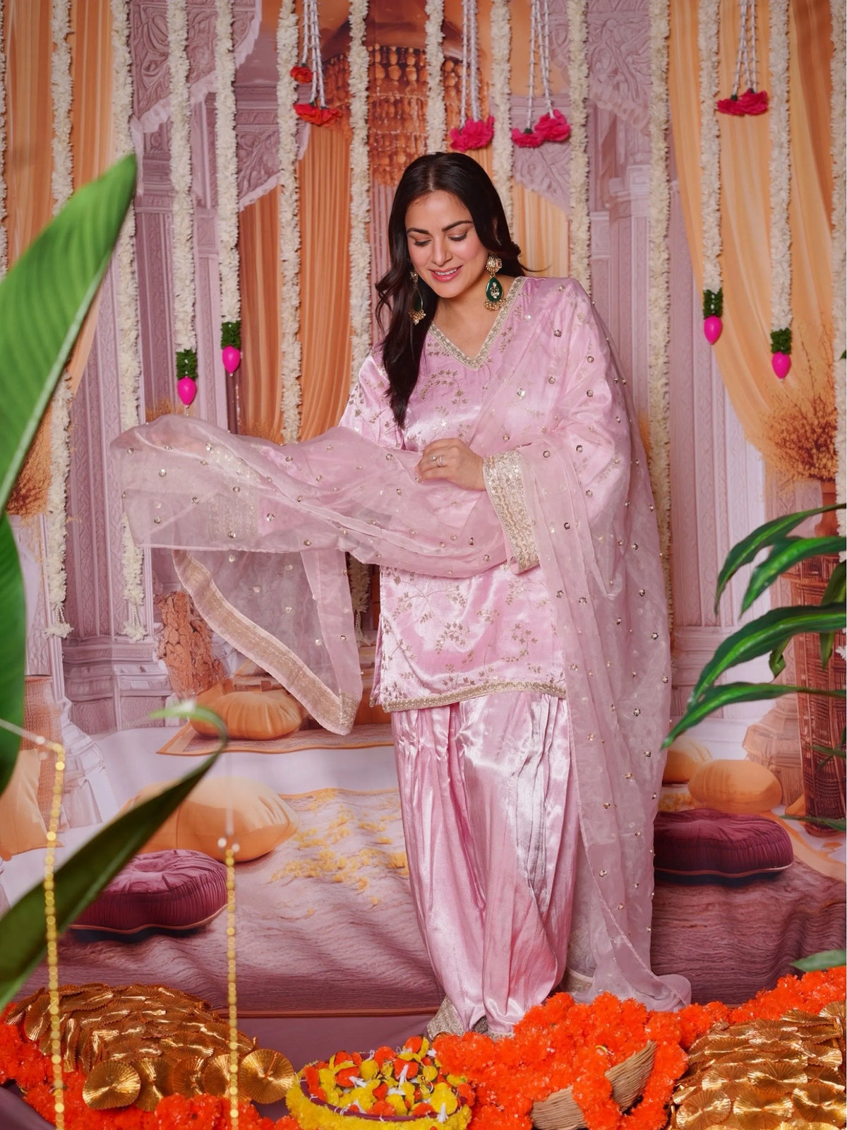 Mehrab Soft Pink Farshi Set