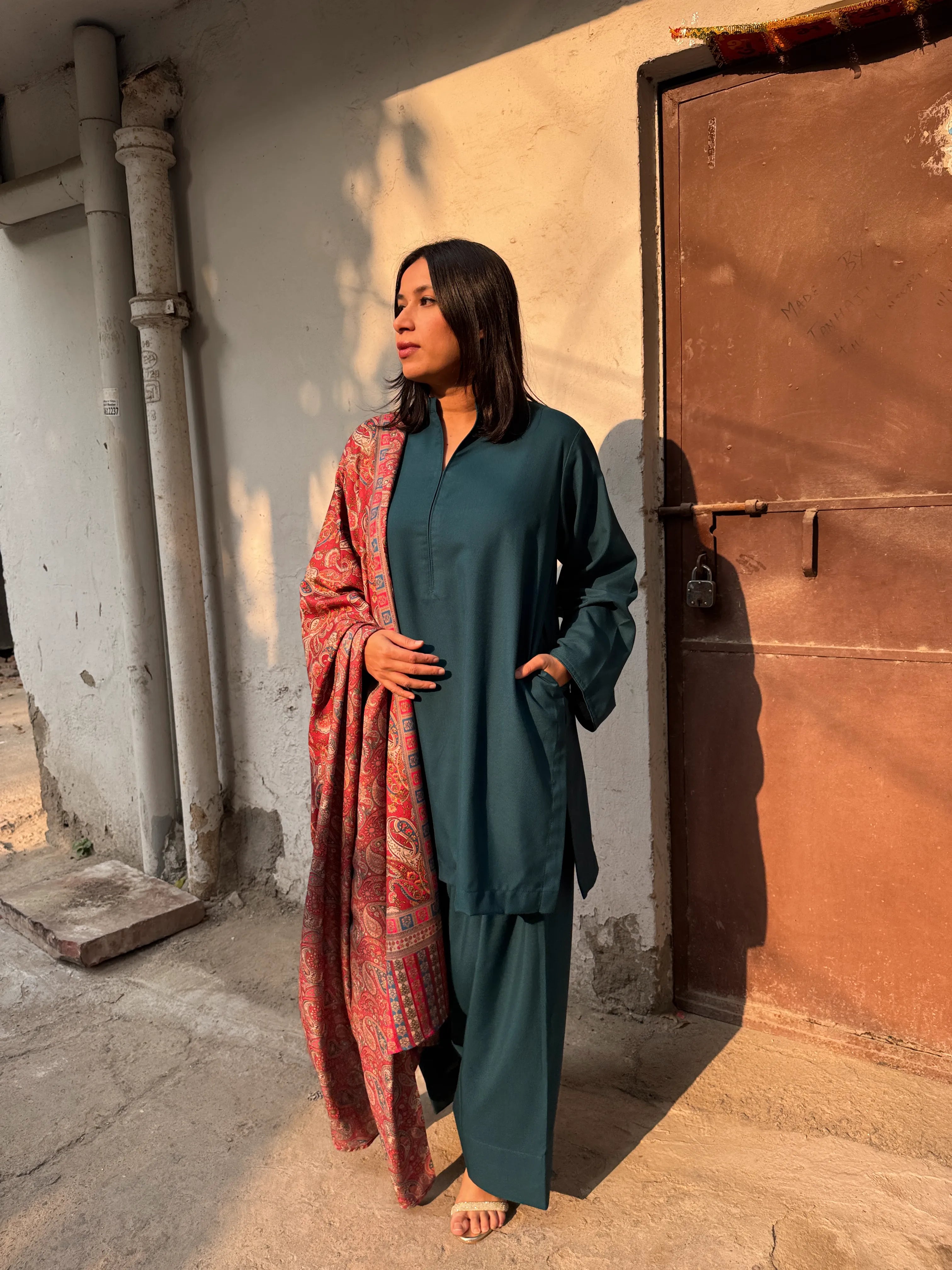 Pyoor Solids Ferozi Green Winter Spun Set with oversized kurta, spun salwar and pashmina stole
