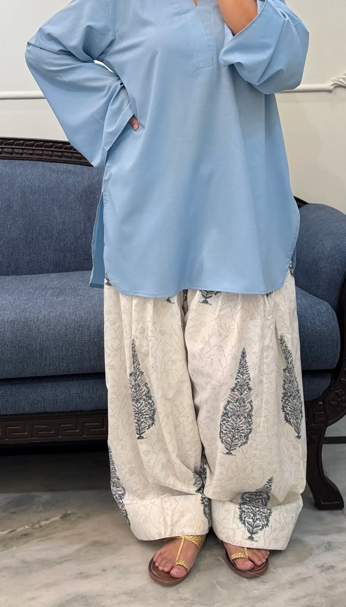Minimal yet royal Solids Mughal Farshi set in cotton oversized fit with salwar by Pyoor