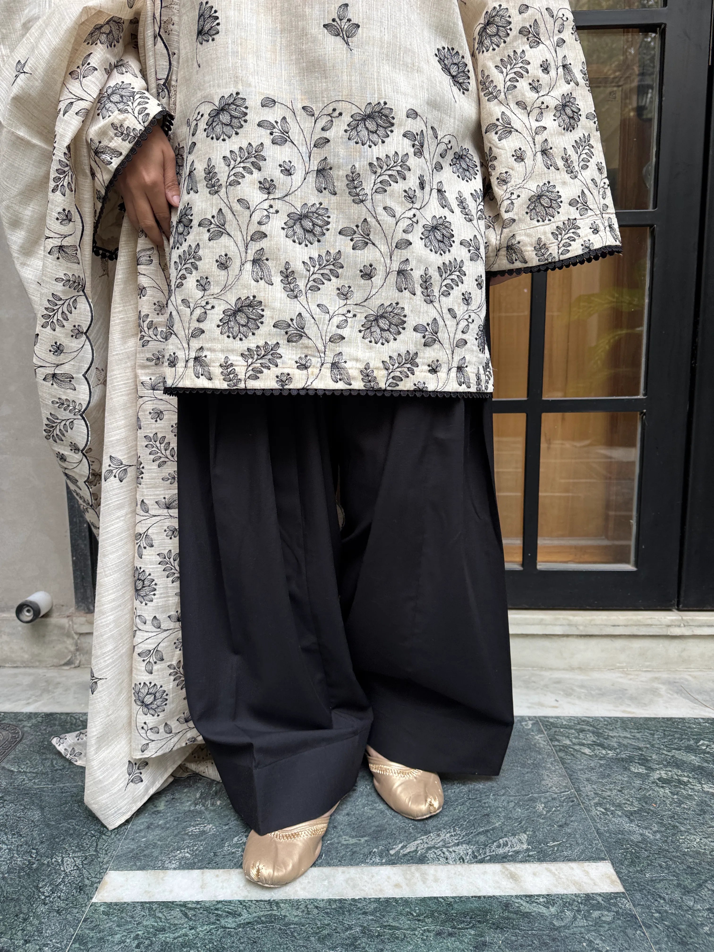 Zora Chanderi Linen Farshi Set Pyoor with Chanderi linen kurta and dupatta