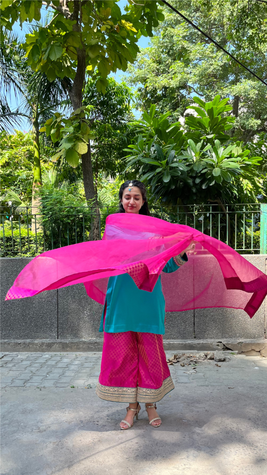 NOOR' Middle Eastern Fit Silk & Brocade set