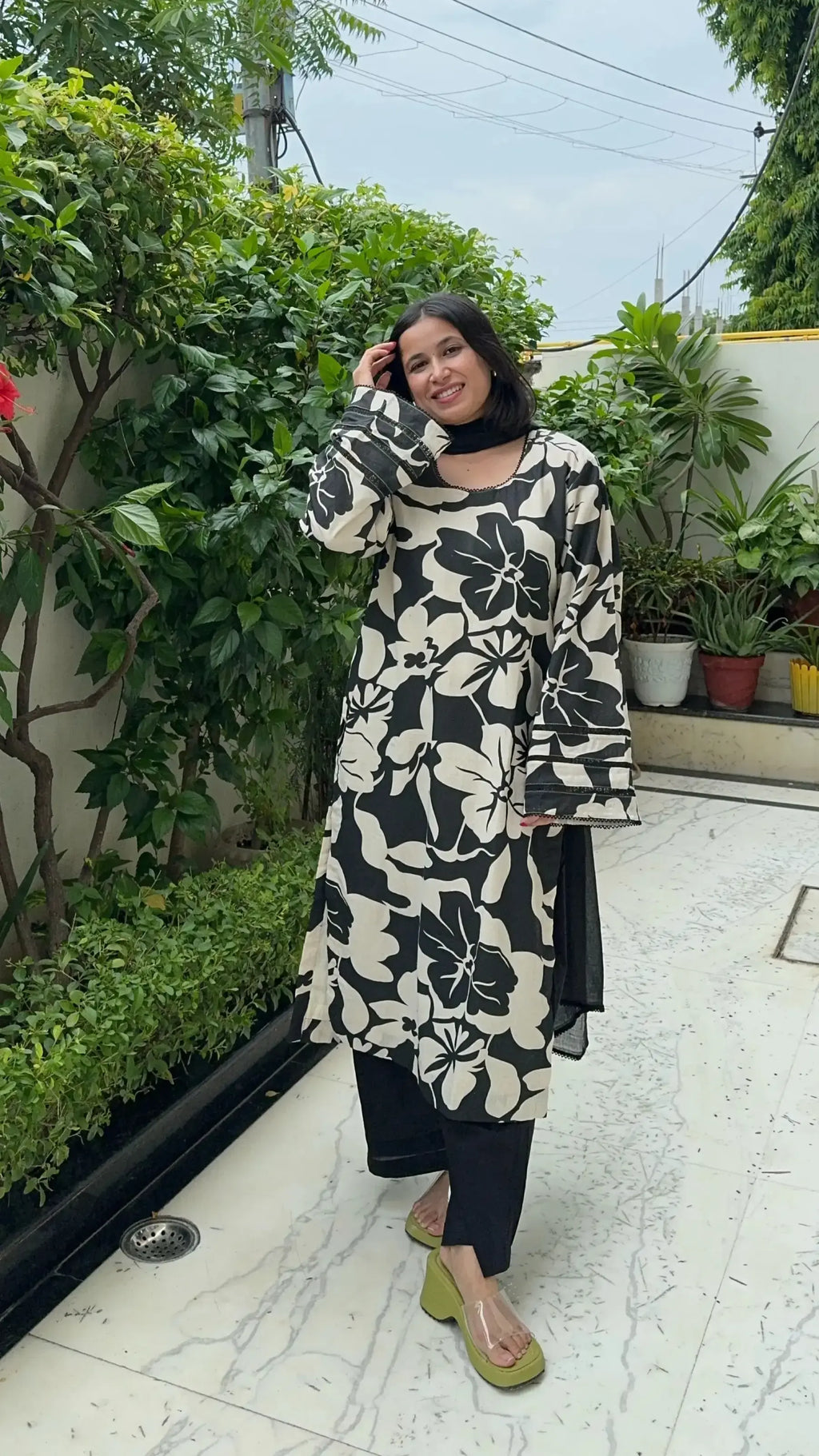 Raat ki Rani Suit Set in oversized fit